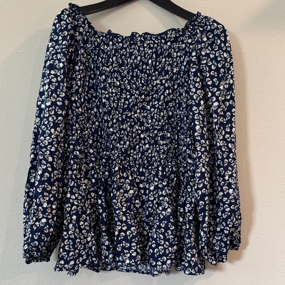 St. John's Bay Navy and White Patterned Blouse - Picture 4 of 5